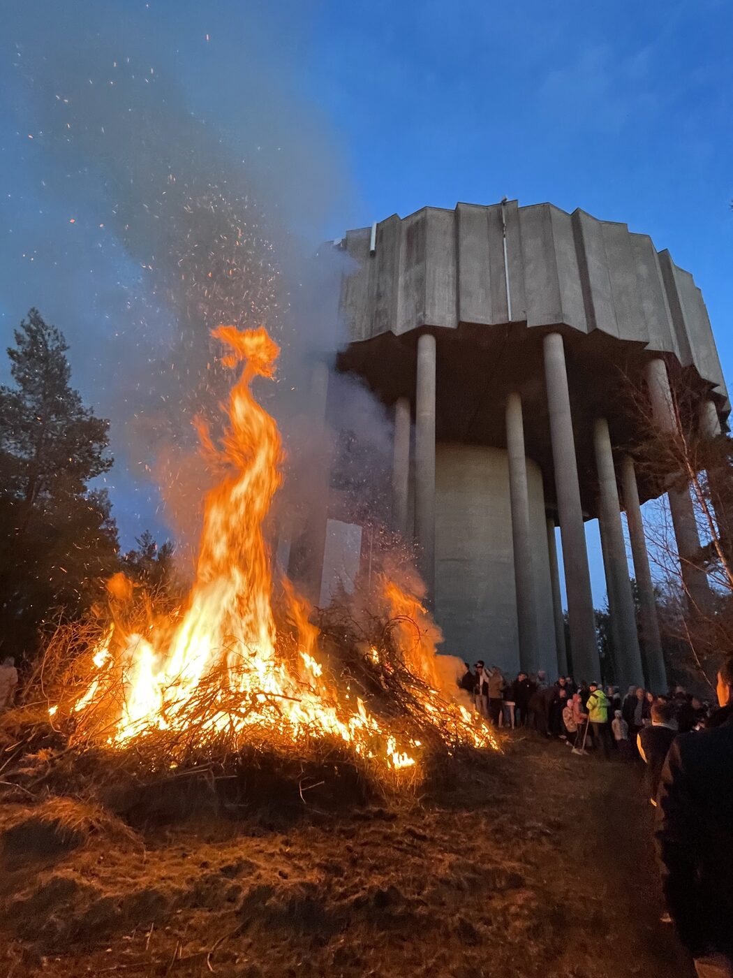 Valborgsfirande vid vattentornet